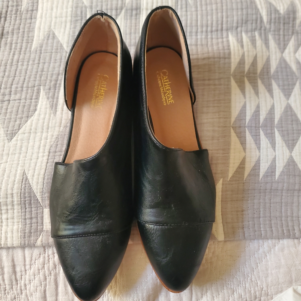 Catherine Malandrino Women's Black Leather Asymmetric Flats
